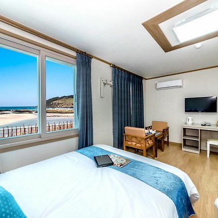 Beach Story Hotel Jeju Esterno foto